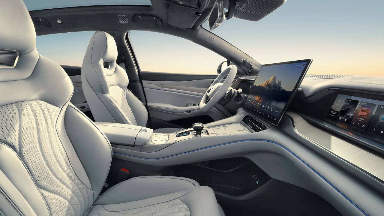 2025 Denza N7 Mid-Size Luxury Electric SUV