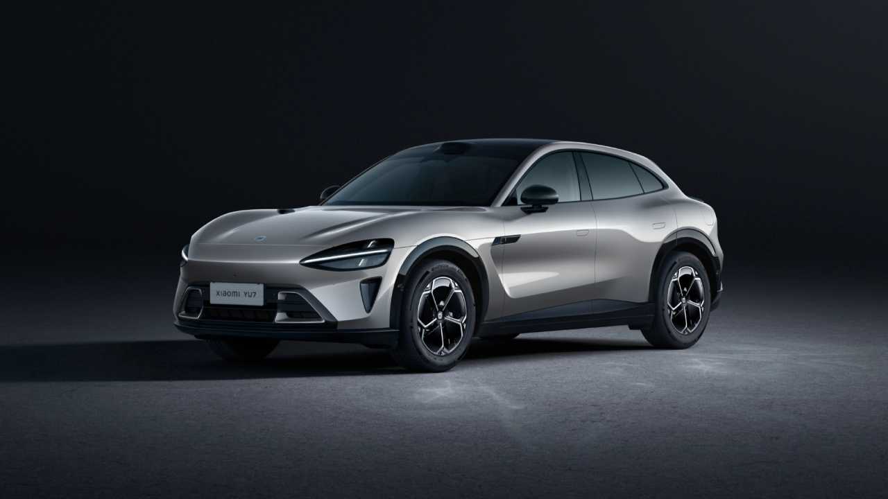 Xiaomi YU7 Mid-Size Luxury Pure Electric Crossover SUV Titanium Silver - LUM Auto