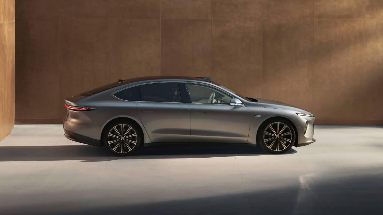 2024 NIO ET7 Full-Size Luxury Electric Sedan LUM