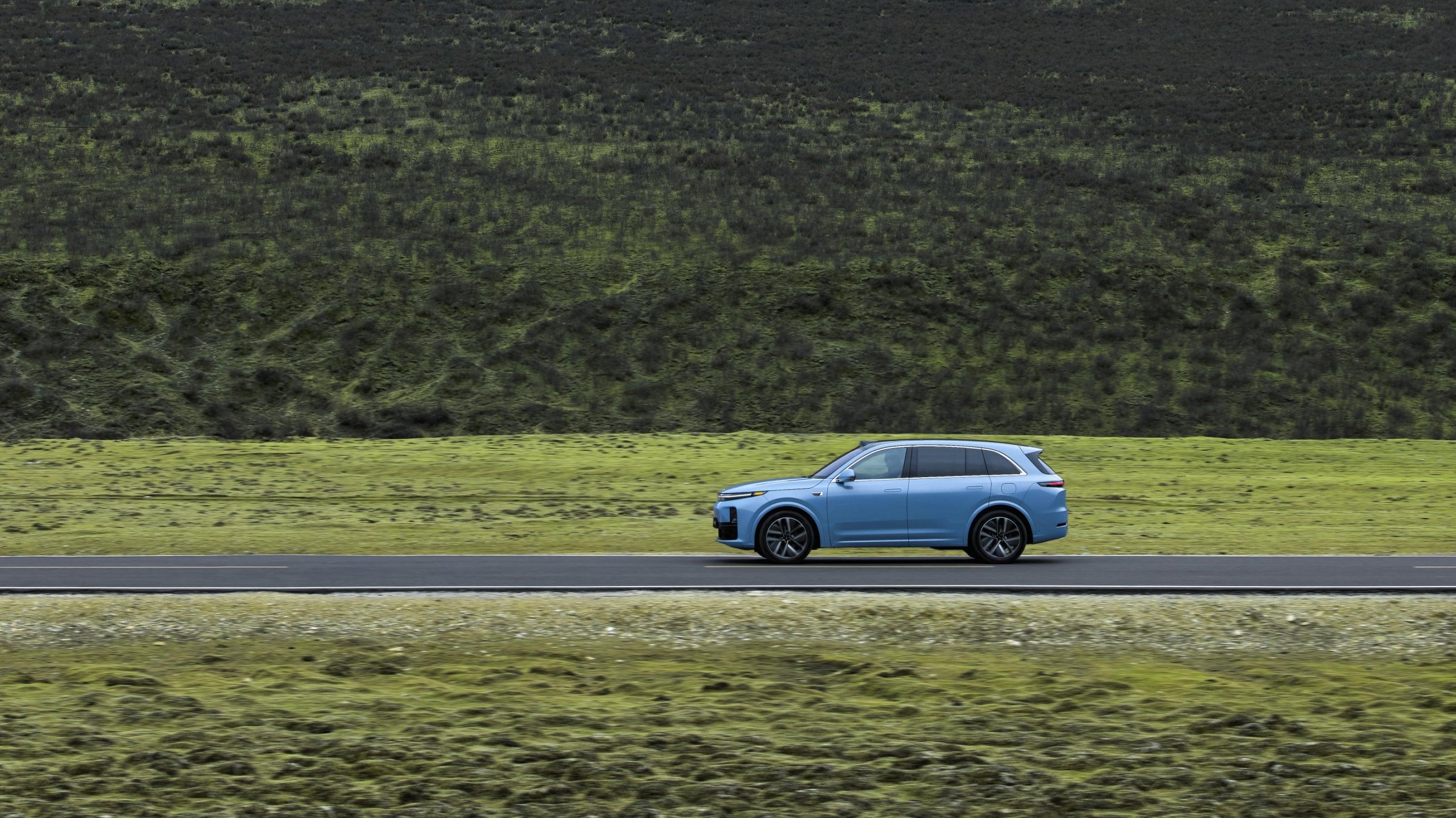 2025 Li Auto L7 Mid-Size Luxury Extended-Range Electric SUV - LUM Auto