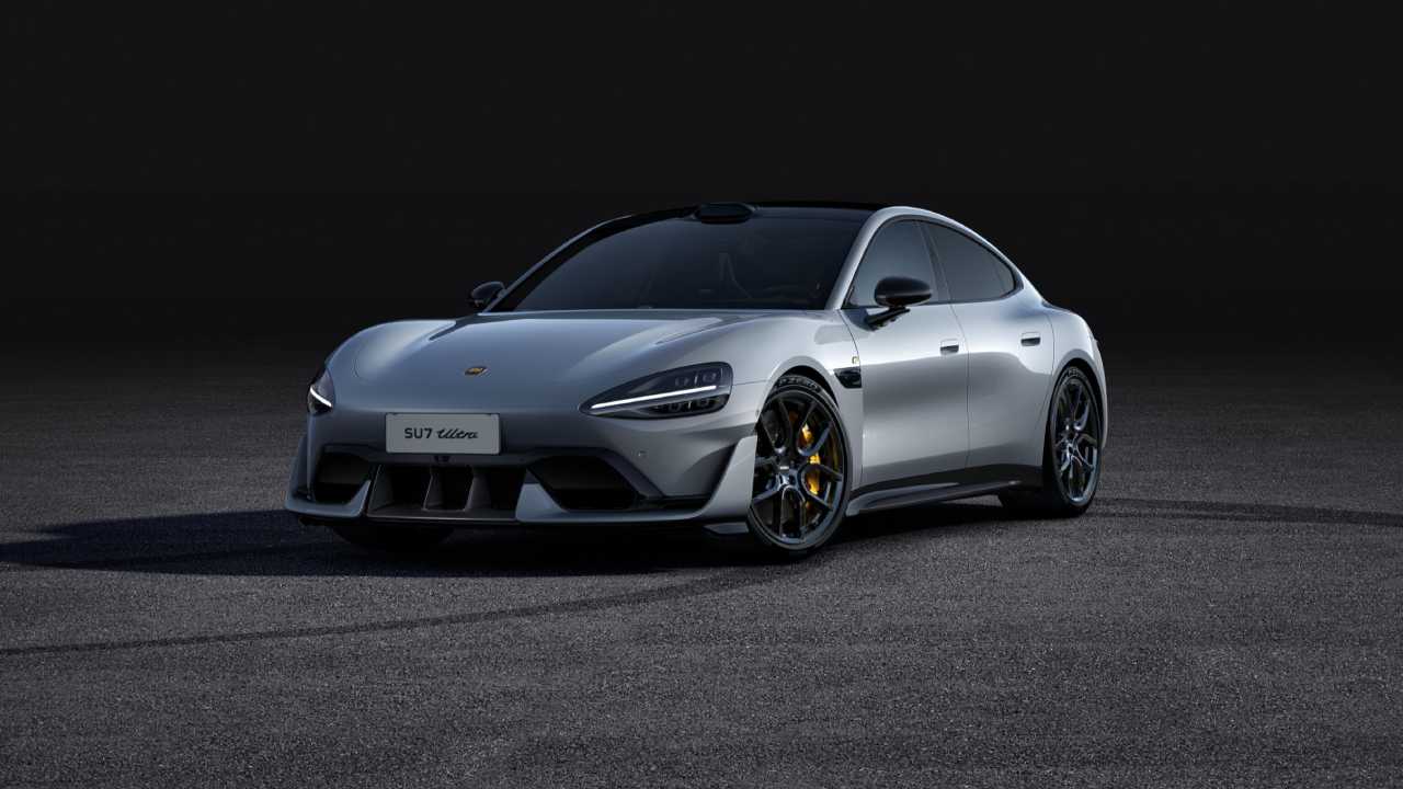 2025 Xiaomi SU7 Ultra Large Luxury High-Performance Pure Electric Sedan Space Silver - LUM Auto