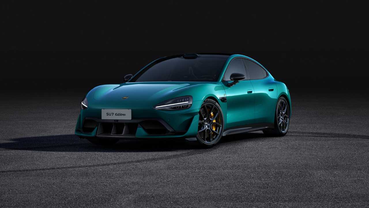2025 Xiaomi SU7 Ultra Large Luxury High-Performance Pure Electric Sedan Parrot Green - LUM Auto