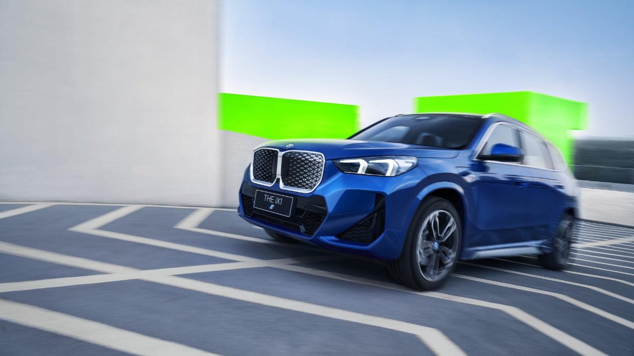 2024 BMW iX1 Electric Compact SUV LUM