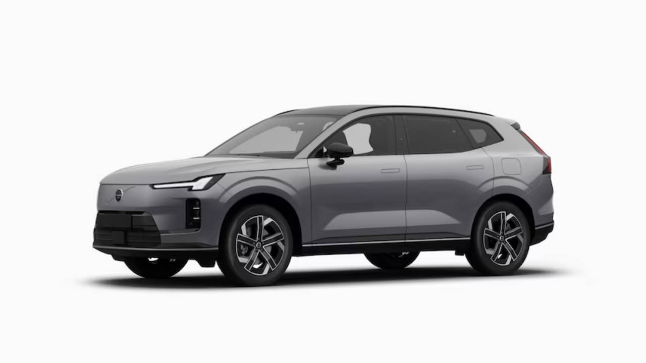 2026 Volvo XC70  Mid-Size Luxury Plug-in Hybrid SUV - LUM