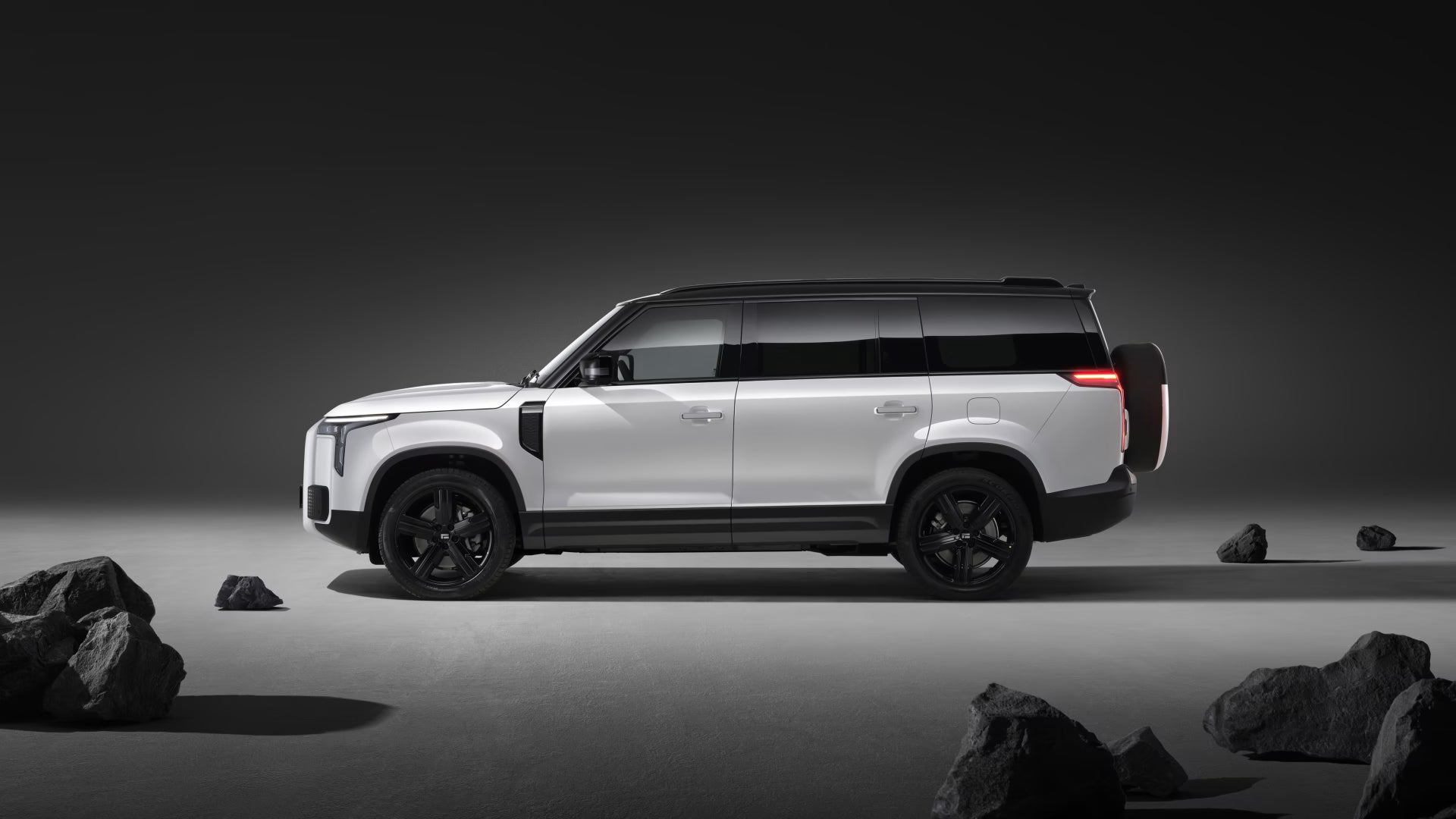 2024 ROX 01 Mid-Size Smart Luxury Range-Extended Electric SUV