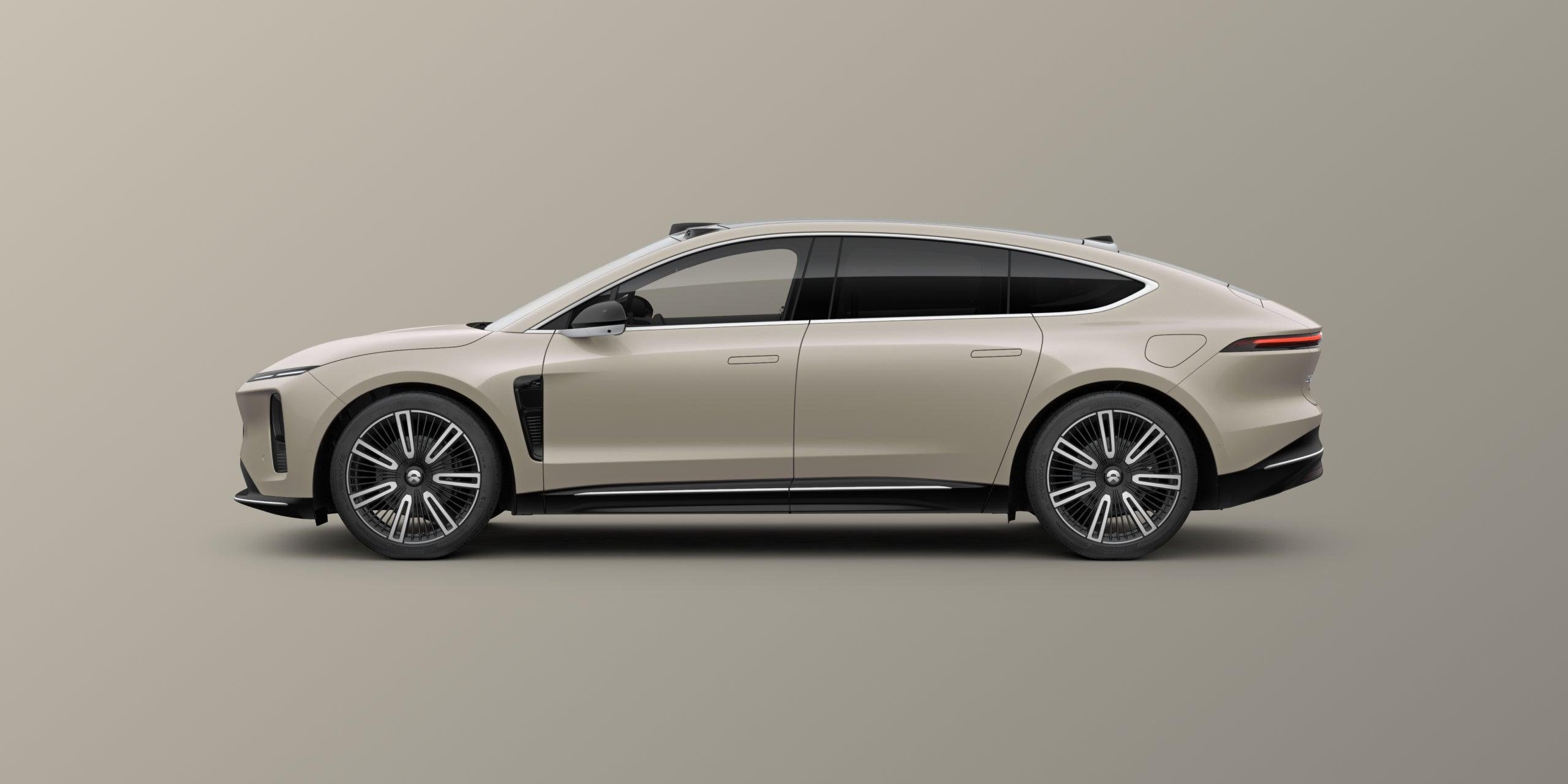 2025 NIO ET9 Full-Size Luxury Electric Sedan Sunlight Gold - LUM Auto