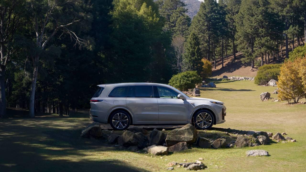 2025 Li Auto L9 Full-Size Luxury Extended-Range Electric SUV - LUM Auto