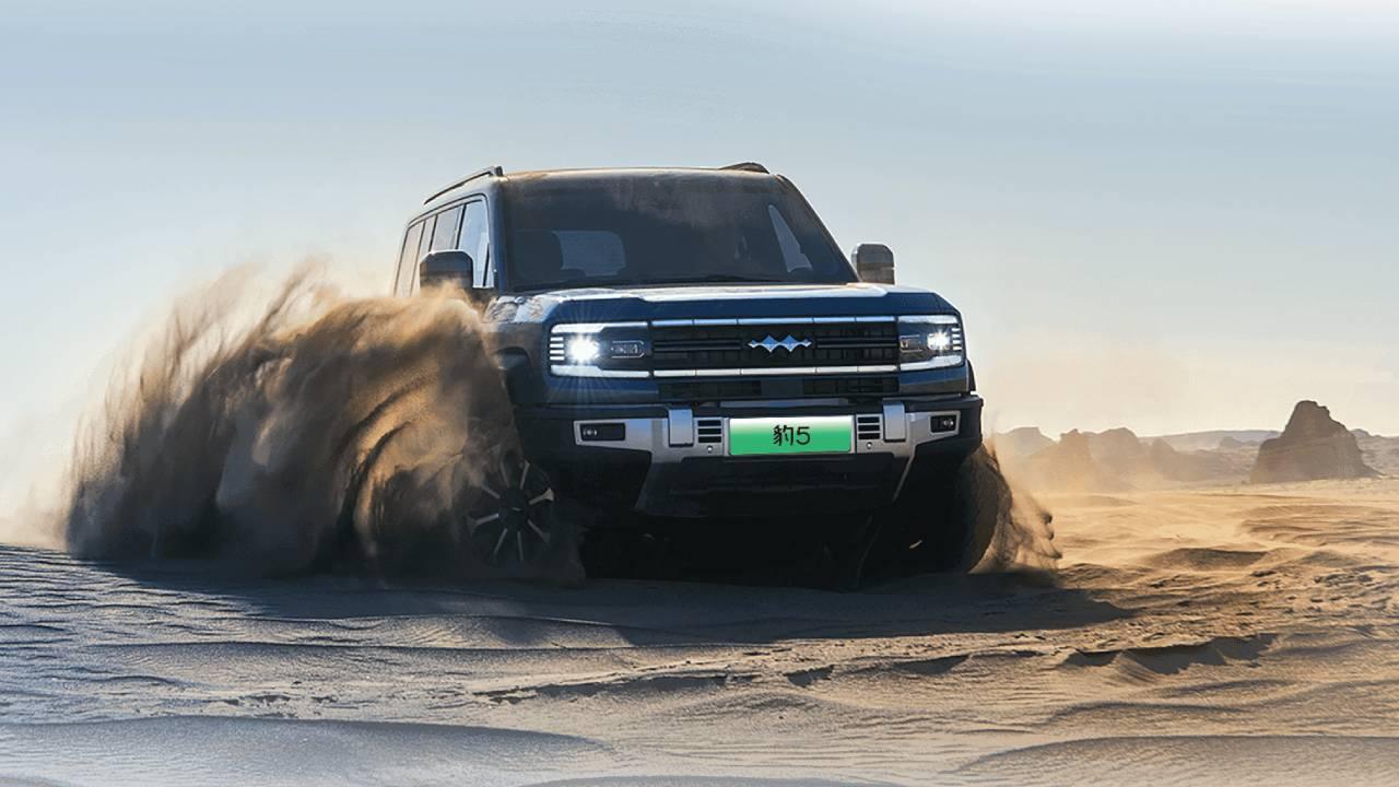 2025 BYD Fang Cheng Bao 5 Mid-Size Plug-in Hybrid Off-Road SUV - LUM Auto